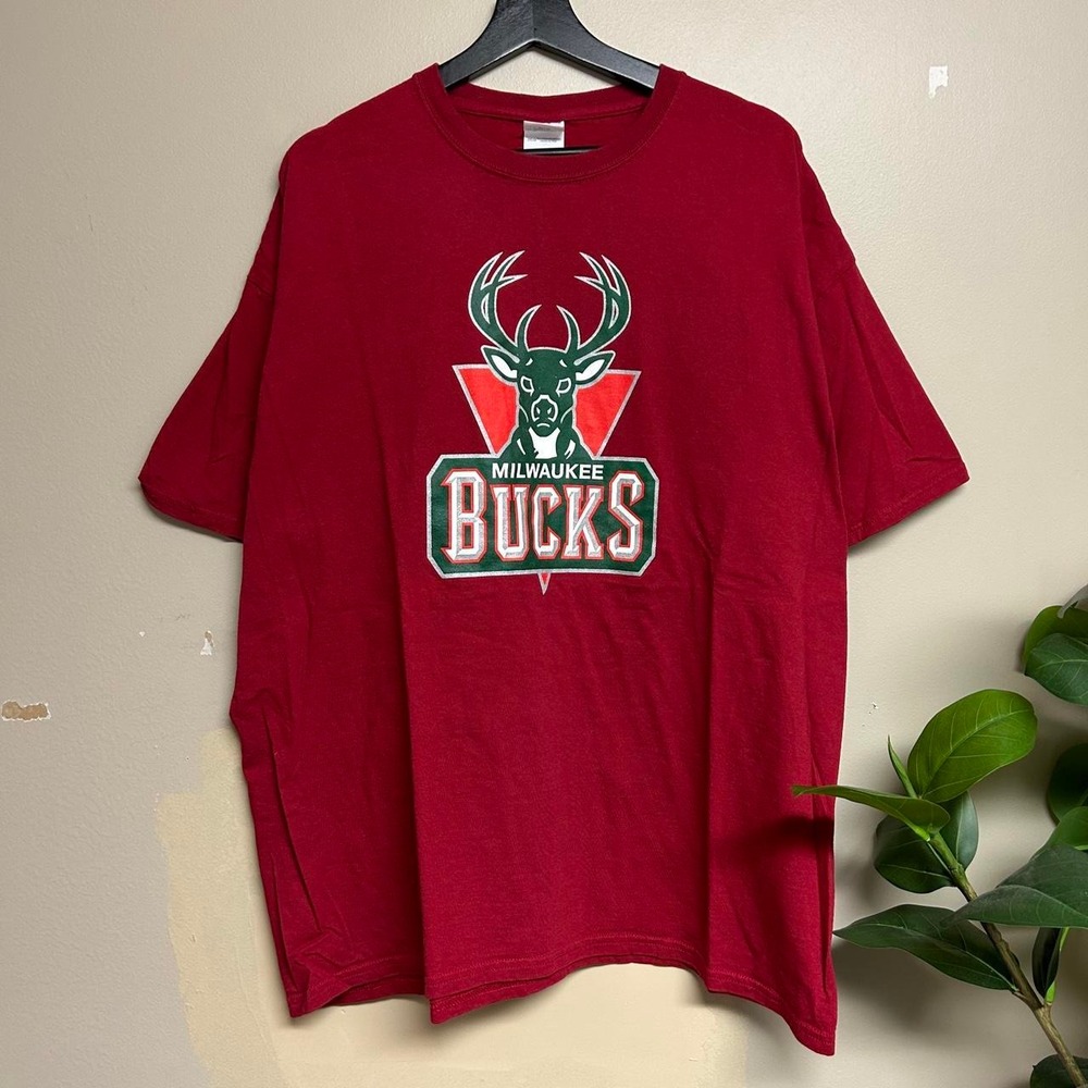 Vintage Milwaukee Bucks NBA Basketball Shirt Mens XXL Red Gildan Ultra Cotton
